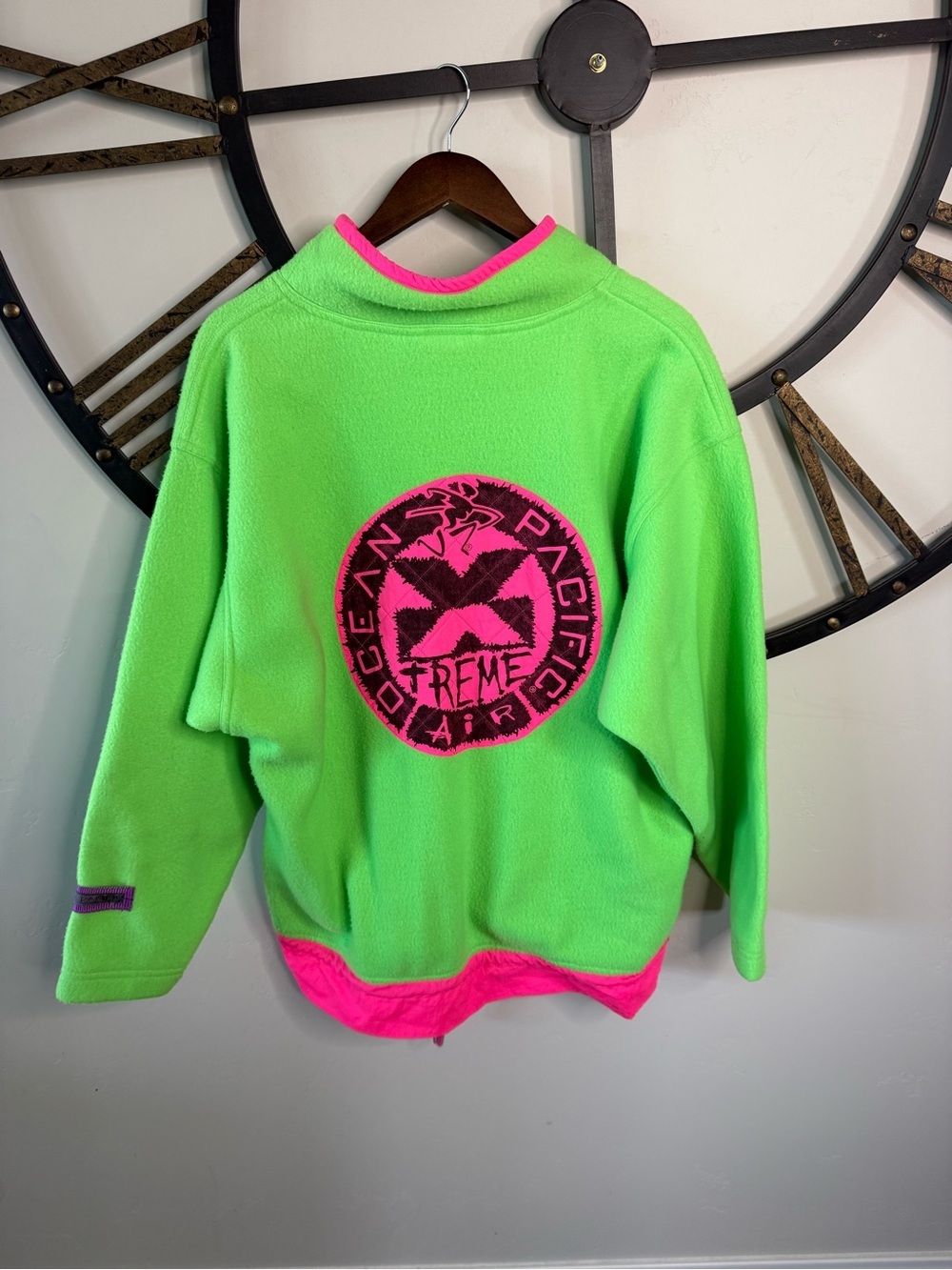 OP y2k vintage Neon Lime Green Fleece Pullover with Pink graphic
